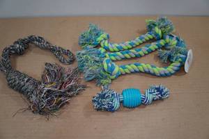 lot 100 image: 5 Rope Dog Toys