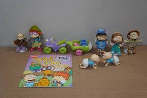 lot 106 image: Vintage Nickelodeon Rugrats Collectable Toys