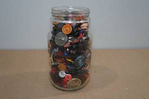 lot 121 image: Jar Full of Buttons