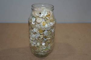 lot 123 image: Large Jar Full of Buttons