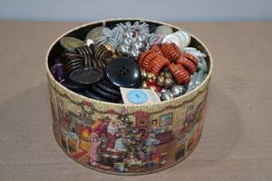 lot 125 image: Tin Canister Full of Buttons