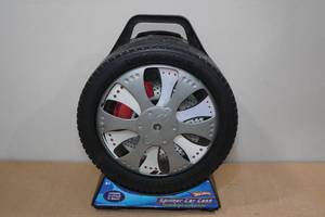lot 185 image: Hot Wheels Spinner Car Case