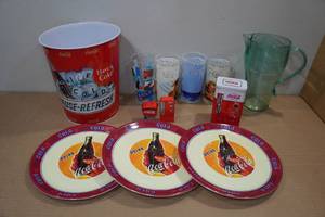 lot 186 image: Assorted Coca-Cola Collectors Serviceware
