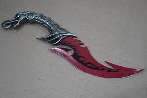 lot 188 image: Alien Hunter Silver Handle Dagger