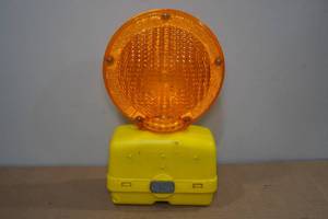 lot 211 image: Empco Safety Flashing Light