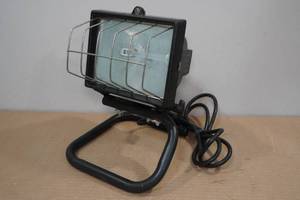 lot 212 image: Regent HD 1000W Work Light