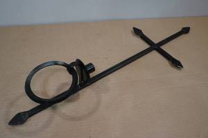 lot 216 image: Heavy Duty Iron Cross Flower PotCandle Holder