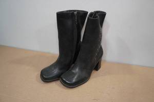 lot 263 image: Harley Davidson Womens Boots -Size 6