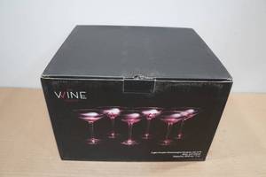 lot 269 image: Set of 6 Light Purple Champagne Coupes