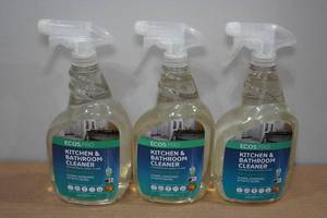 lot 285 image: 3 Ecos Pro Kitchen & Bathroom Cleaner