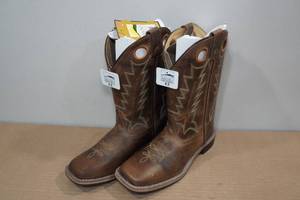 lot 298 image: Smoky Mountain Boots -Youth Size 4.5