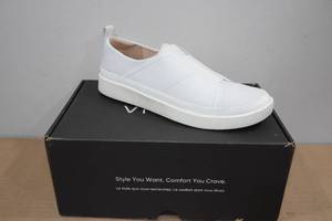 lot 306 image: Vionic Womens Zinah Slip-On Shoes -Size 8.5