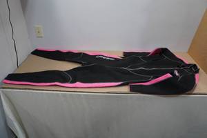 lot 322 image: Cressi Lido Long 2mm Womens Wetsuit -XL5