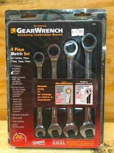 lot 36 image: Gearwrench Ratcheting Combination Wrench 4 Piece Set