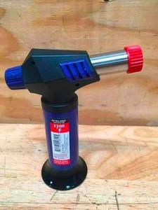 lot 44 image: Magnum Blue Torch Lighters 0724257.25