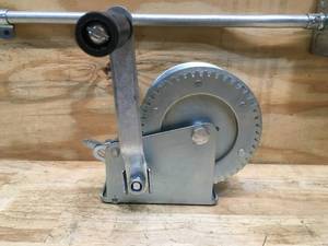 lot 103 image: Ultra-Tow Trailer Winch Model # 52803