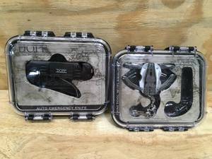 lot 148 image: Dopp brand folding knife and mini tool