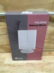 lot 151 image: Folding Makeup Mirror