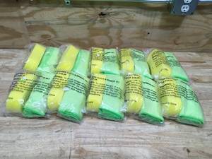 lot 152 image: Lot of 10 - Microfiber cloth and sponge set