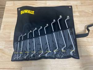 lot 164 image: DEWALT DWMT19263 9PC MM Double Offset Box End Wrenches(08292430)