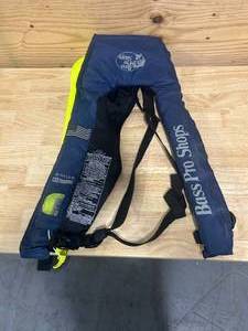 lot 181 image: Bass Pro Shops AM33 All-Clear Inflatable Life Vest - Blue