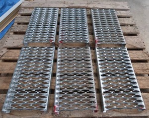6 METAL NON SLIP GRATE PLANKS