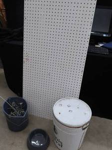 PEG BOARD AND PEGS