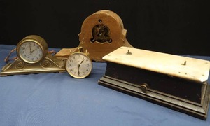 VINTAGE CLOCKS AND BALANCE SCALE