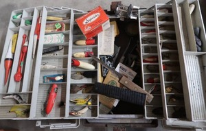 TACKLE BOX FILLED WITH GREAT VINTAGE TACKLE