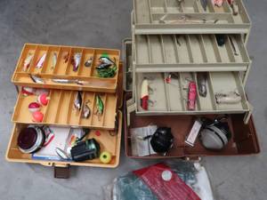 DOUBLE TACKEL BOXES WITH REELS