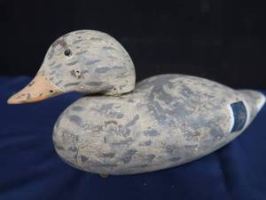 VINTAGE DUCK DECOY