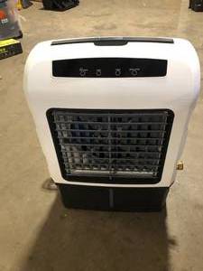 ARCTIC AIR 1300 CFM 3-Speed Settings Portable Evaporative Air Cooler with up to 500 sq. ft. Cooling Customer Returns See Pictures
