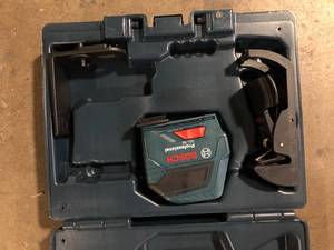 Bosch 65 ft. Dual Power Battery Green Beam Self-Leveling Cross-Line Laser Level with Lithium Ion Battery  Customer Returns See Pictures