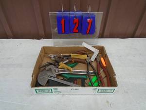Flat of tools. As shown.