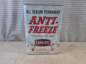 lot 4 image: (CS) Rare Vintage 1 Gallon Farm-Oyl...