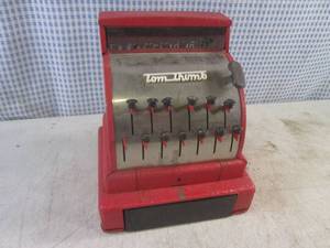 lot 24 image: (CNTR) Vintage Metal Tom Thumb Cash...
