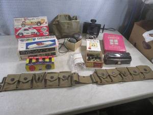 lot 28 image: (A-3) Assorted Vintage...