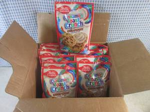 lot 409 image: (C-1) 12 Pouches of Betty Crocker C...