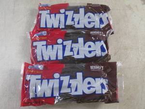 lot 430 image: (B-1) 3 Packs of Hersheys Chocolate...