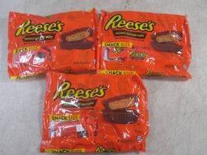 lot 432 image: (B-2) 3 Bags of Snack Size Reeses P...