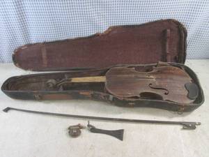 lot 46 image: (FS) Vintage Violin with Case - All...