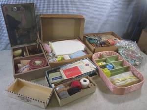 lot 54 image: (EW4) Vintage Sewing AccessoriesSu...