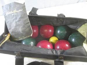 lot 60 image: (G-1) Eddie Bauer Bocce Ball Set...