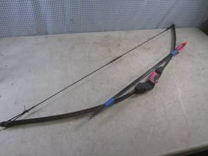 lot 62 image: (H-2) Barnett Lil Sioux Bow with 2...