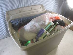 lot 159 image: (BR1) Tote with Lid of Craft - Yarn...