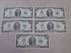 lot 91 image: (CNTR) 5 Uncirculated Sequential $2...
