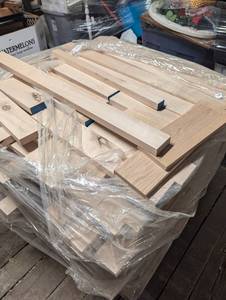 lot 6 image: Full Skid of White Oak & Hickory Cuts & End Pieces