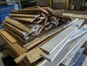 lot 332 image: Pallet - Pallet Wood - Rustic DIY - Still  has Nails
