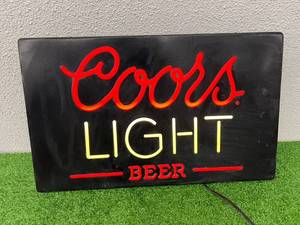 lot 7 image: Coors Light Beer Light Up Sign