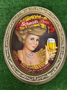 lot 11 image: Schmidt Beer Sign